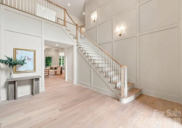 Photo 2 of Single family home for sale at 125 Randstone Ct, Charlotte, NC 28211 | MLS# 4386565 | Listing updated on 2026-08-30