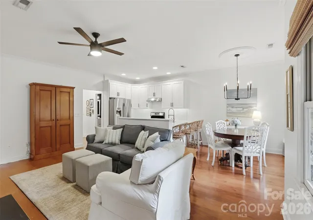 3rd image of 4613 Dabney Vigor Dr, Charlotte, NC 28209 | MLS# 4386570