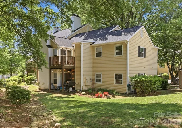Homes for sale in Charlotte, NC | 3304 Selwyn Farms Ln #3, Charlotte, NC 28209 | MLS# 4386582
