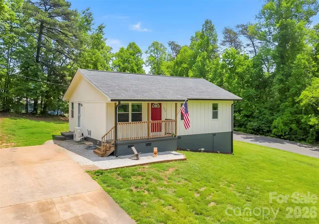 Homes for sale in Nebo, NC | 825 S Creek Rd, Nebo, NC 28761 | MLS# 4386618