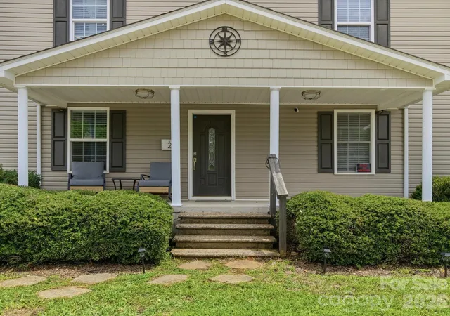 Homes for sale in Rock Hill, SC | 2 Poe St, Rock Hill, SC 29730 | MLS# 4386621