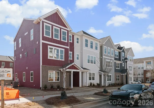 Photo 2 of Sale Pending at 4015 Bass River Pkwy, Charlotte, NC 28217 | MLS# 4386622 | Listing updated on 2026-05-28