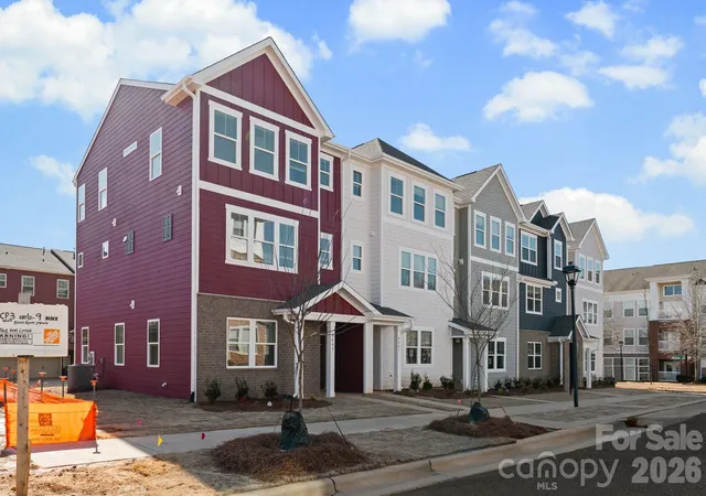 Photo 3 of Sale Pending at 4015 Bass River Pkwy, Charlotte, NC 28217 | MLS# 4386622 | Listing updated on 2026-05-28