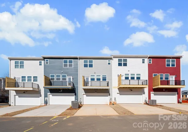 Photo 3 of Sale Pending at 4015 Bass River Pkwy, Charlotte, NC 28217 | MLS# 4386622 | Listing updated on 2026-05-28