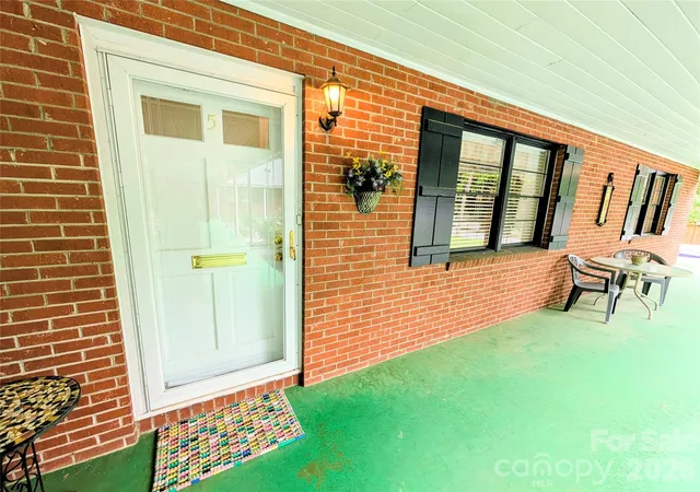 5th image of 1014 Sw Wright St Sw #5, Lenoir, NC 28645 | MLS# 4386662