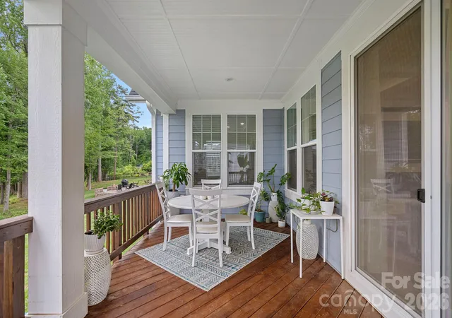 Photo 3 of Single family home for sale at 165 Little Indian Loop, Mooresville, NC 28117 | MLS# 4386689 | Listing updated on 2026-09-25