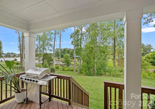 Photo 4 of Single family home for sale at 165 Little Indian Loop, Mooresville, NC 28117 | MLS# 4386689 | Listing updated on 2026-09-25