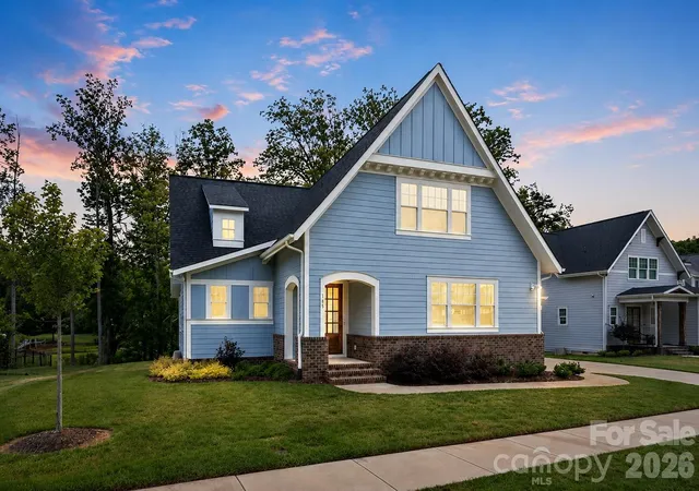 Photo 2 of Single family home for sale at 165 Little Indian Loop, Mooresville, NC 28117 | MLS# 4386689 | Listing updated on 2026-09-25