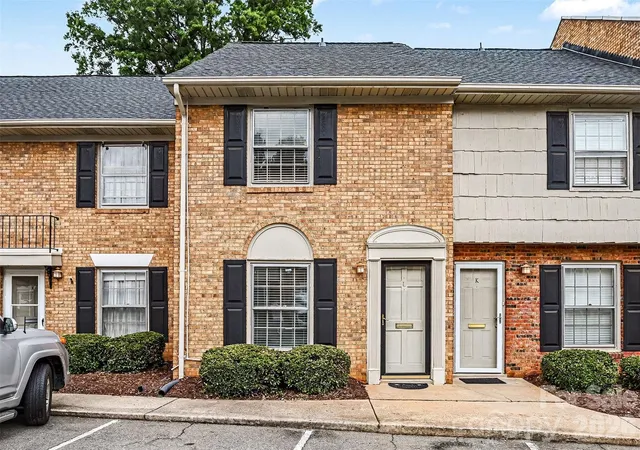 Homes for sale in Charlotte, NC | 3720 Park Rd #L, Charlotte, NC 28209 | MLS# 4386693