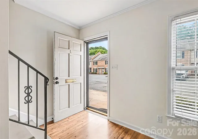 Homes for sale in Charlotte, NC | 3720 Park Rd, Charlotte, NC 28209