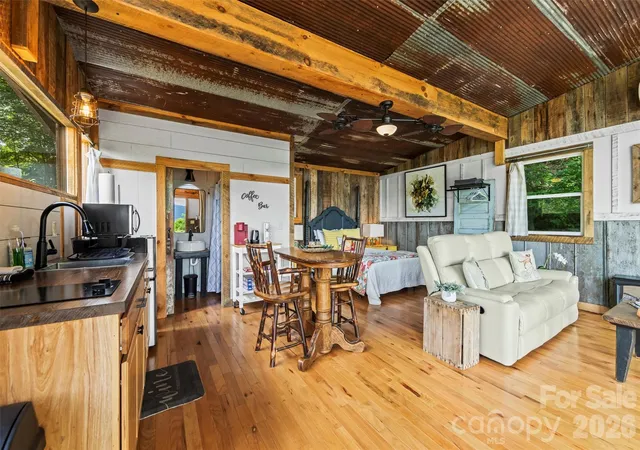 Photo 3 of Single family home for sale at 553 Paradise Mountain Rd, Canton, NC 28716 | MLS# 4386701 | Listing updated on 2026-07-21