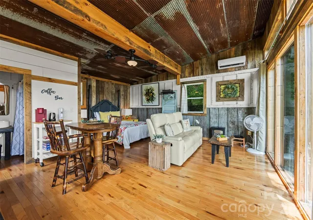 Photo 3 of Single family home for sale at 553 Paradise Mountain Rd, Canton, NC 28716 | MLS# 4386701 | Listing updated on 2026-07-21