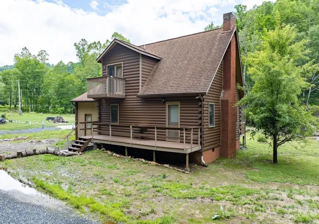 Homes for sale in Bakersville, NC | 3206 Fork Mountain Rd, Bakersville, NC 28705 | MLS# 4386731