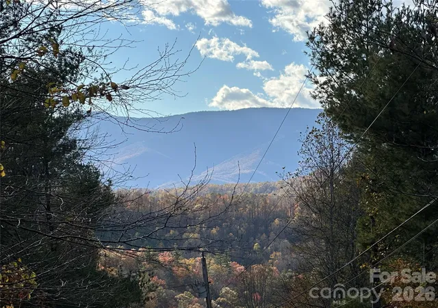 Homes for sale in Spruce Pine, NC | 572 Blue Ridge Gem Stone Rd, Spruce Pine, NC 28777 | MLS# 4386753