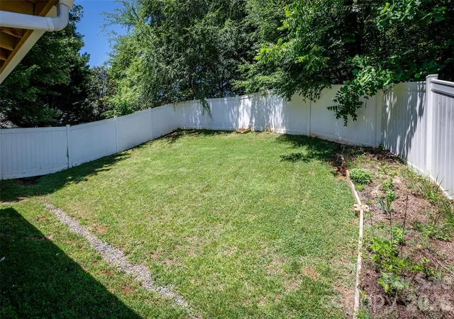 22nd image of 7343 Fox Point Dr, Charlotte, NC 28269 | MLS# 4386822