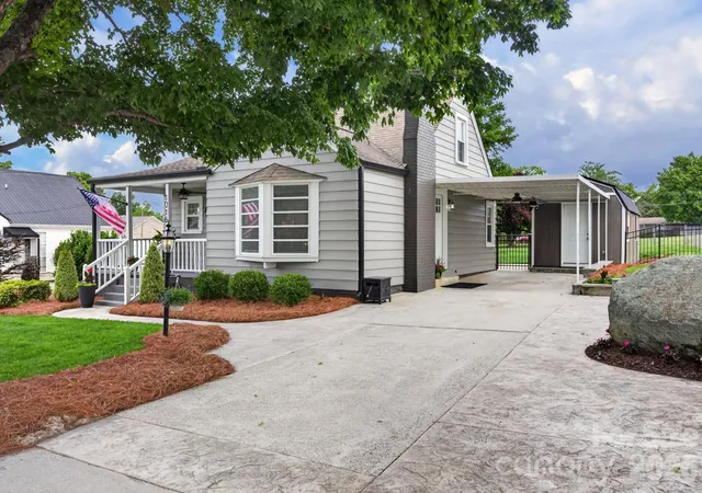 Homes for sale in Salisbury, NC | 1016 Raney St, Salisbury, NC 28146 | MLS# 4386876