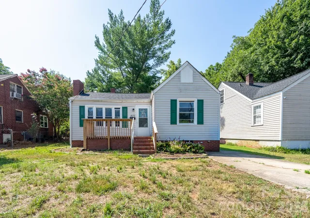 Homes for sale in Salisbury, NC | 1823 2nd St, Salisbury, NC 28144 | MLS# 4386892