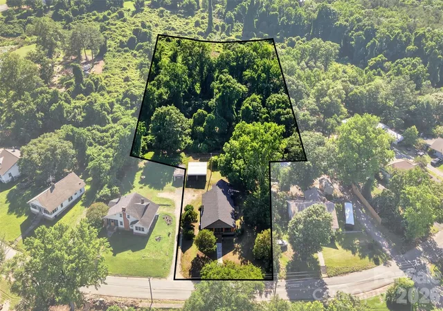Homes for sale in Great Falls, SC | 32 Pinecrest Ave, Great Falls, SC 29055 | MLS# 4386898