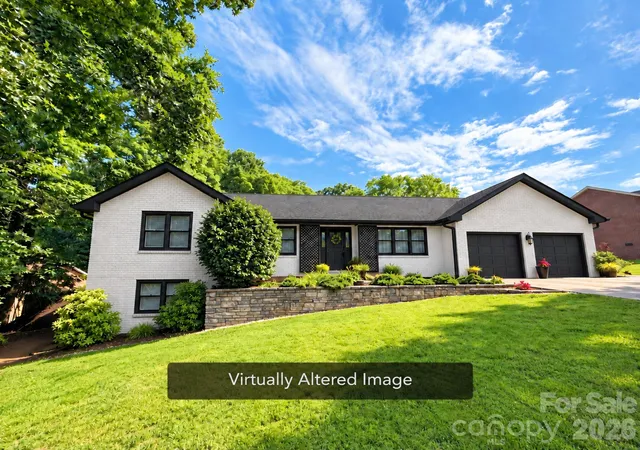 Photo 1 of Sale Pending at 7029 Forest Hills Dr, Denver, NC 28037 | MLS# 4386920 | Listing updated on 2026-09-20