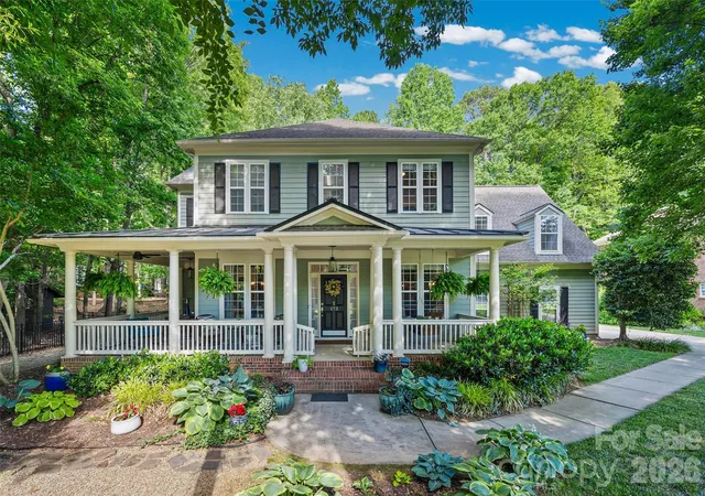 Homes for sale in Lake Wylie, SC | 173 Mill Pond Rd, Lake Wylie, SC 29710 | MLS# 4386926