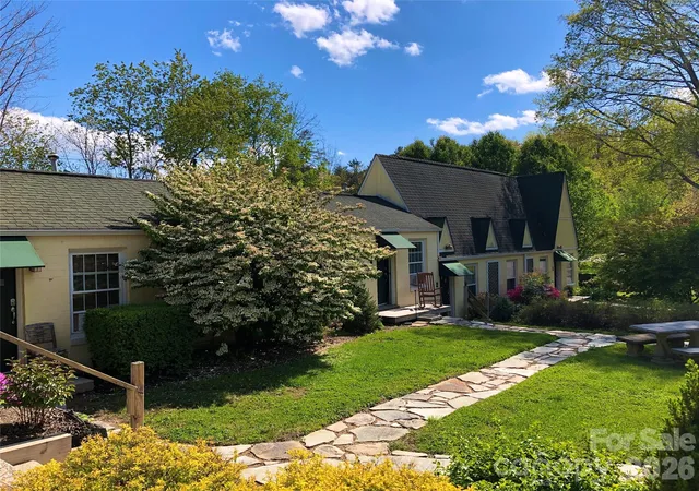 3rd image of 375 Weaverville Rd, Asheville, NC 28804 | MLS# 4386938