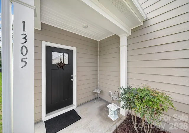Photo 3 of Townhouse for sale at 1305 Rainier Dr, Fort Mill, SC 29708 | MLS# 4386941 | Listing updated on 2026-10-09