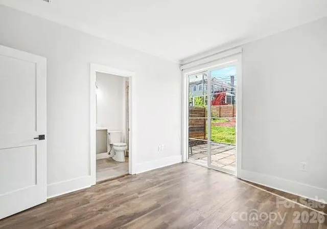 2nd image of 1300 E 10th St #11, Charlotte, NC 28204 | MLS# 4386950