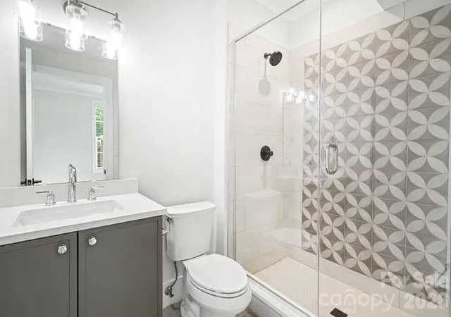 3rd image of 1300 E 10Th St #11, Charlotte, NC 28204 | MLS# 4386950