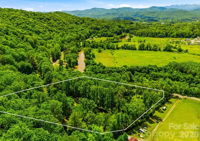 Photo 4 of Single family home for sale at 243 Poplar Ln, Pisgah Forest, NC 28768 | MLS# 4386955 | Listing updated on 2026-06-04