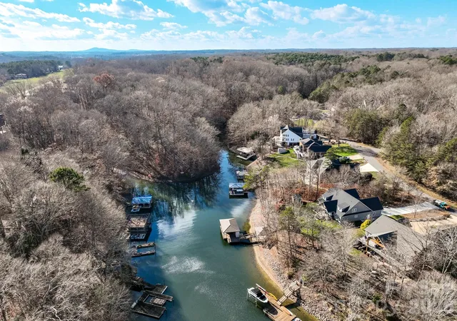 Photo 2 of Single family home for sale at 1090 N Saunders Dr, Catawba, NC 28609 | MLS# 4386981 | Listing updated on 2026-09-21