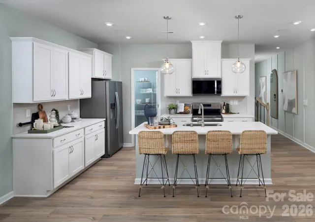 3rd image of 1308 Vibrant Rd, Charlotte, NC 28215 | MLS# 4386985