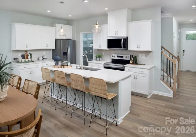 4th image of 1308 Vibrant Rd, Charlotte, NC 28215 | MLS# 4386985