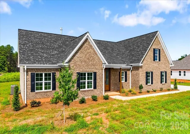 Photo 3 of Single family home for sale at 156 Greenhill Rd, Mocksville, NC 27028 | MLS# 4387048 | Listing updated on 2026-10-07