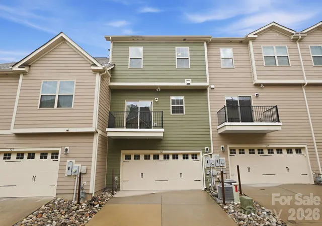 3rd image of 327 Annandale Dr, Fort Mill, SC 29708 | MLS# 4387061