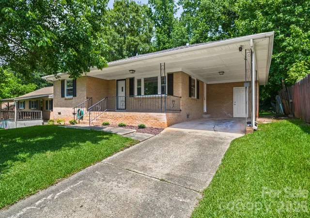 Homes for sale in Gastonia, NC | 240 Nila Dawn Ave, Gastonia, NC 28052 | MLS# 4387115