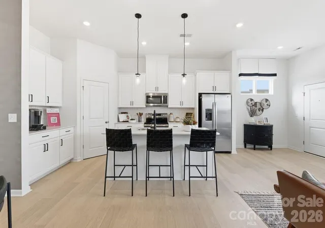Photo 1 of Townhouse for sale at 21225 Lake Run Dr, Charlotte, NC 28278 | MLS# 4387143 | Listing updated on 2026-09-16