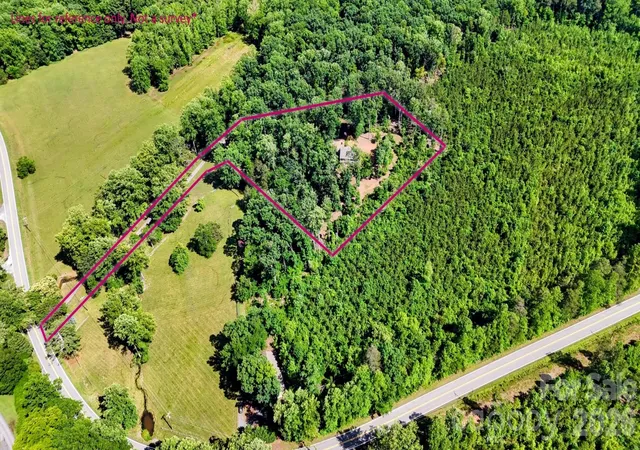 Homes for sale in Columbus, NC | 1943 Landrum Rd, Columbus, NC 28722 | MLS# 4387149