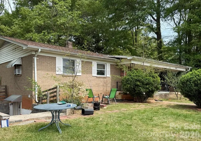 1st image of 101 Ramsey St, Morganton, NC 28655 | MLS# 4387176