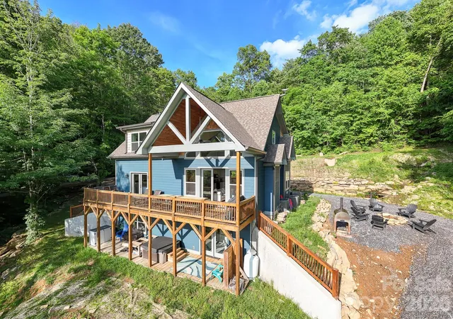 Homes for sale in Bryson City, NC | 1105 Falls View Dr, Bryson City, NC 28713 | MLS# 4387193