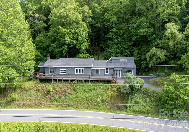 Homes for sale in Bakersville, NC | 3477 Cane Creek Rd, Bakersville, NC 28705 | MLS# 4387197