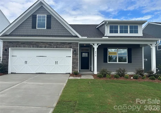 Photo 2 of Single family home for sale at 8414 Acadia Pkwy, Sherrills Ford, NC 28673 | MLS# 4387219 | Listing updated on 2026-10-02