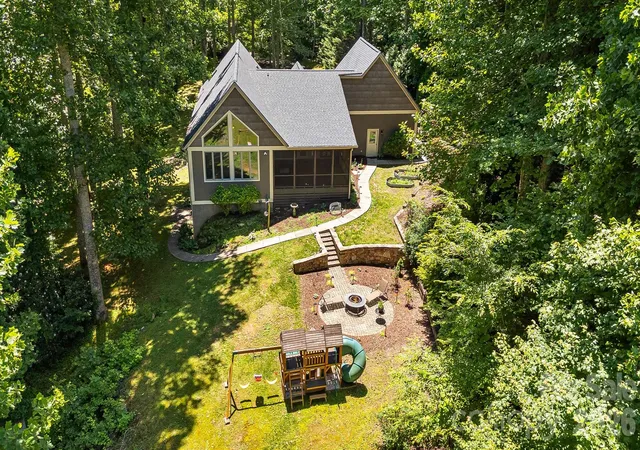 5th image of 67 Reeses Ridge Ct, Hendersonville, NC 28739 | MLS# 4387257