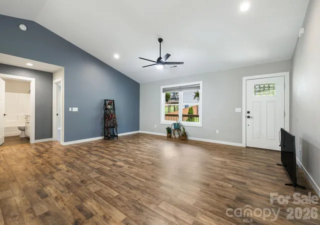 Photo 5 of Single family home for sale at 923 Newfound Rd, Leicester, NC 28748 | MLS# 4387282 | Listing updated on 2026-09-01