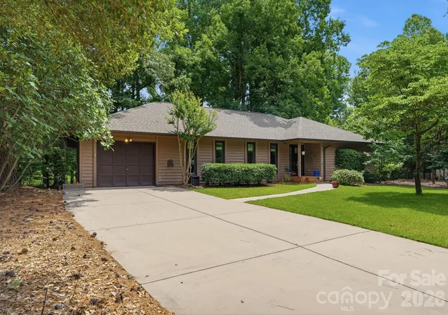 Photo 1 of Single family home for sale at 6 Catawba Ridge Ct #6, Clover, SC 29710 | MLS# 4387290 | Listing updated on 2026-09-23