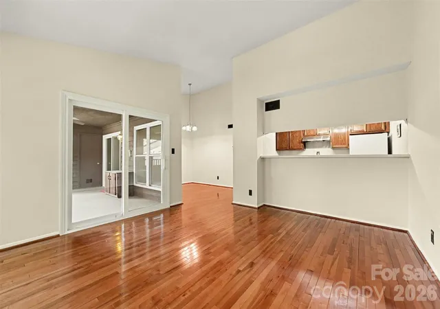 4th image of 8015 Cedar Glen Dr, Charlotte, NC 28212 | MLS# 4387304
