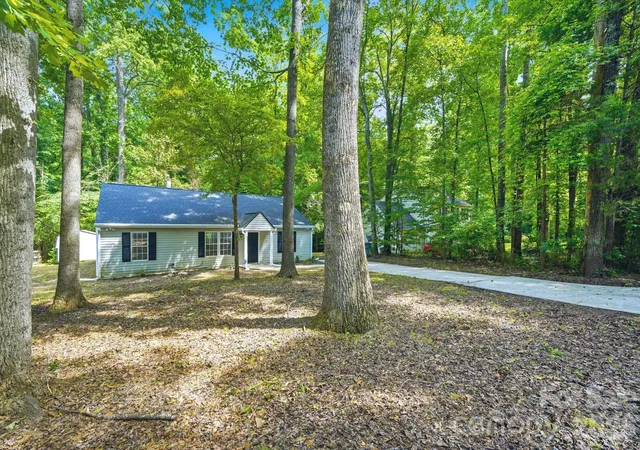 3rd image of 6324 Grove Park Blvd, Charlotte, NC 28215 | MLS# 4387347