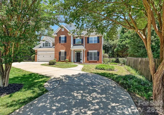 Photo 1 of Single family home for sale at 9539 Stawell Dr, Huntersville, NC 28078 | MLS# 4387348 | Listing updated on 2026-09-22