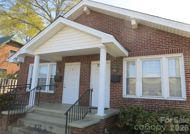 Photo 3 of Single family home for sale at 505 S Lafayette St, Shelby, NC 28150 | MLS# 4387366 | Listing updated on 2026-06-25