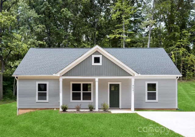 Single family home for sale at 404 Brice St, Kings Mountain, NC 28086 | MLS# 4387371