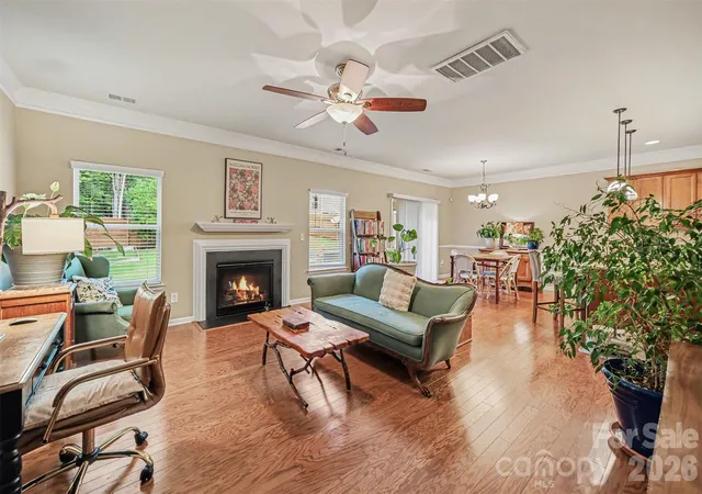 Homes for sale in Charlotte, NC | 10718 Cove Point Dr, Charlotte, NC 28278 | MLS# 4387399